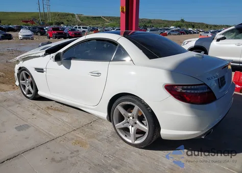 2016 Mercedes-Benz Slk 350 z USA, uszkodzony, nr VIN WDDPK5HA3GF115465